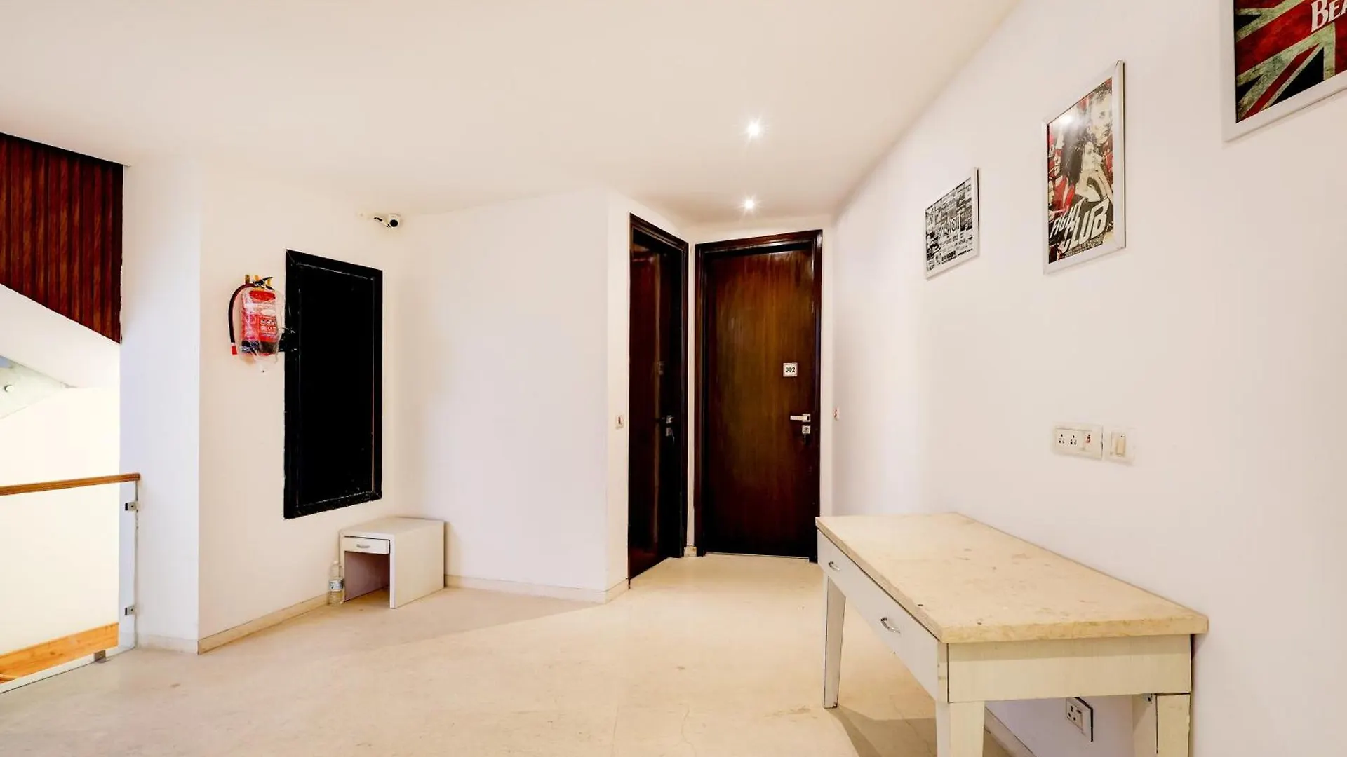 Super Townhouse T Block Sector 24 호텔 구르가온