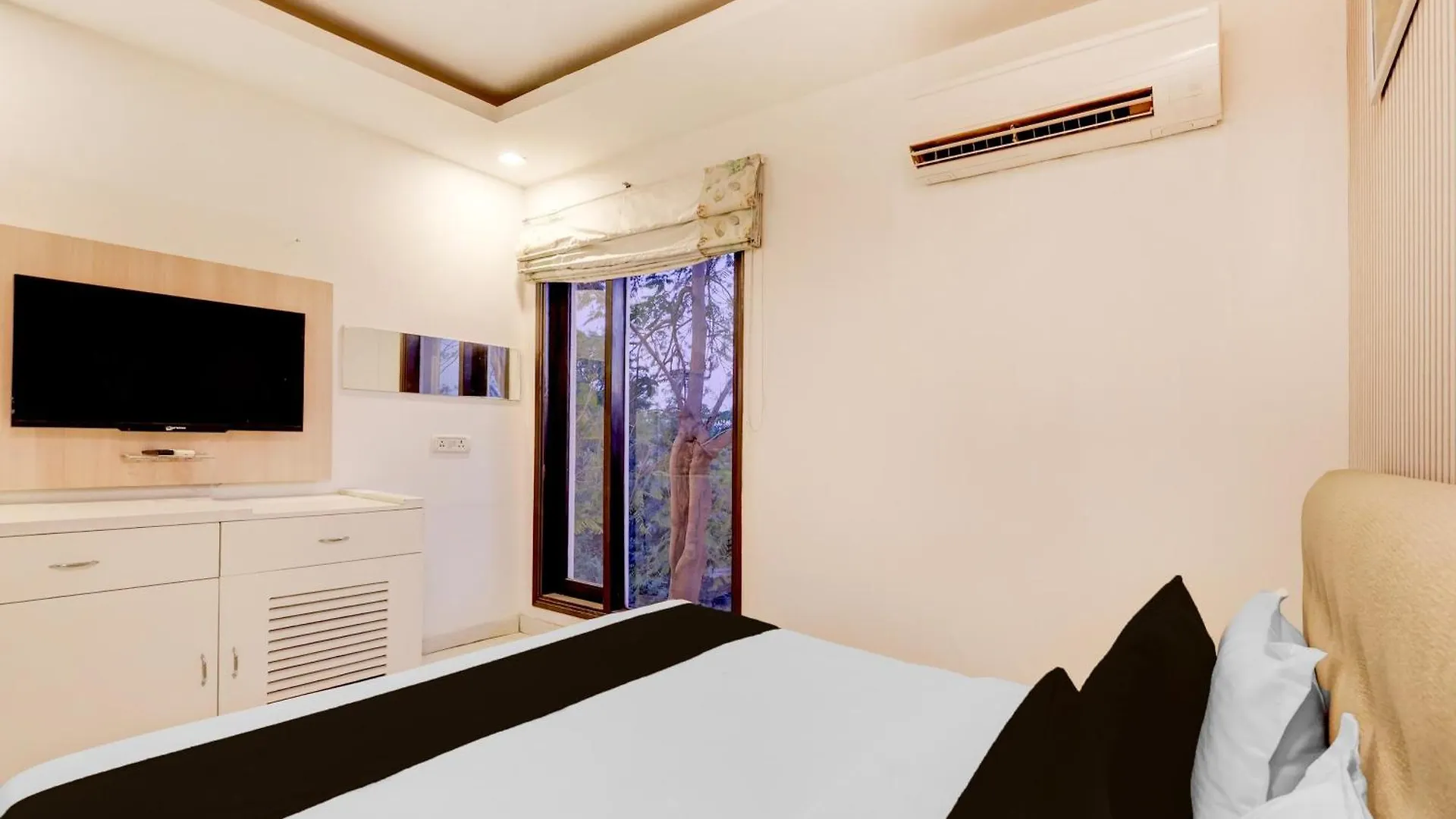 Super Townhouse T Block Sector 24 호텔 구르가온